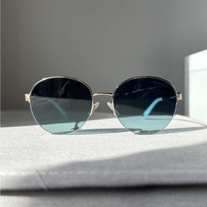 Tiffany & Co Round Sunglasses TF 3053
6021/9S PALE GOLD